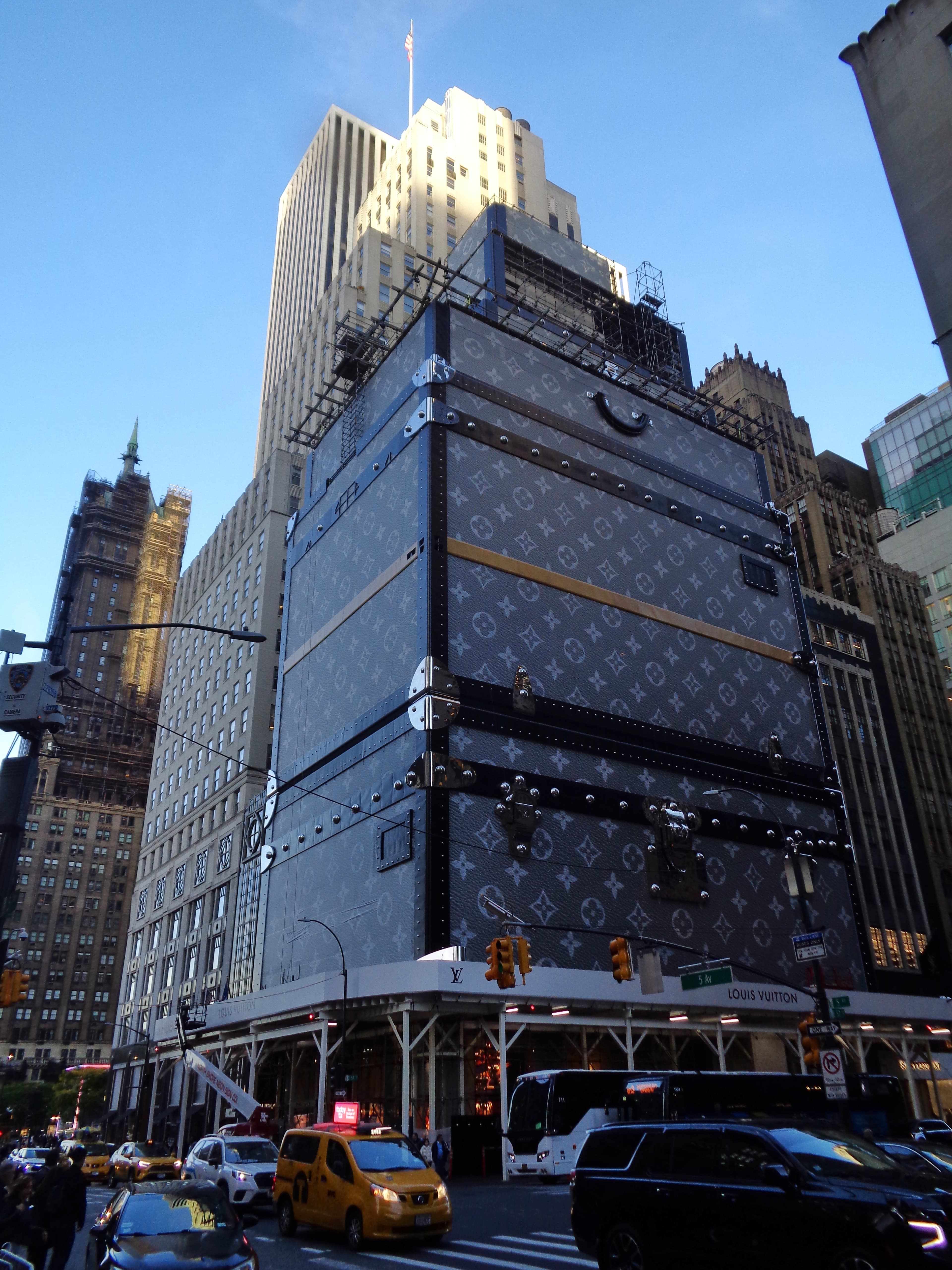 Louis Vuitton on 5th Avenue