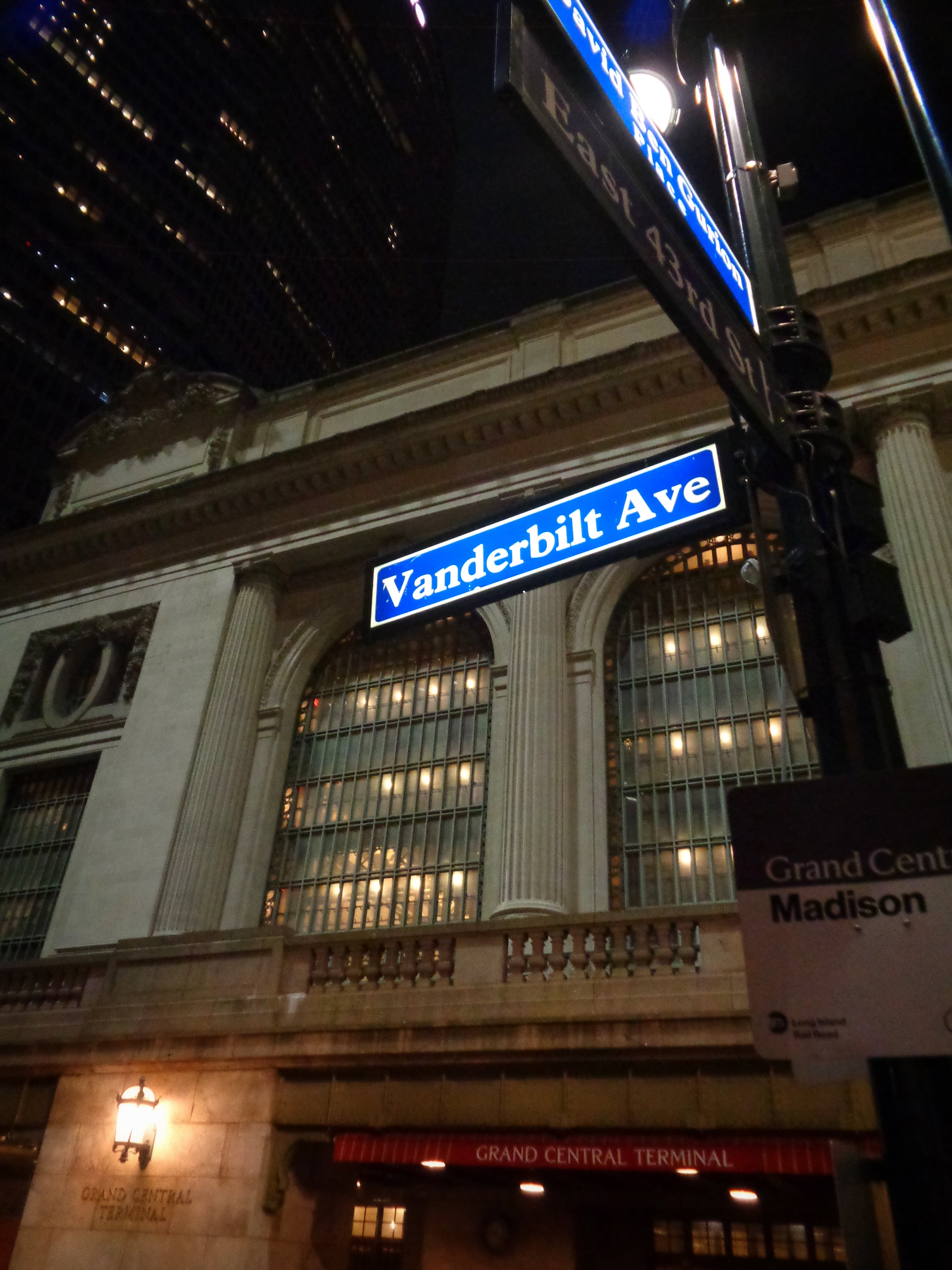 Vanderbilt Ave